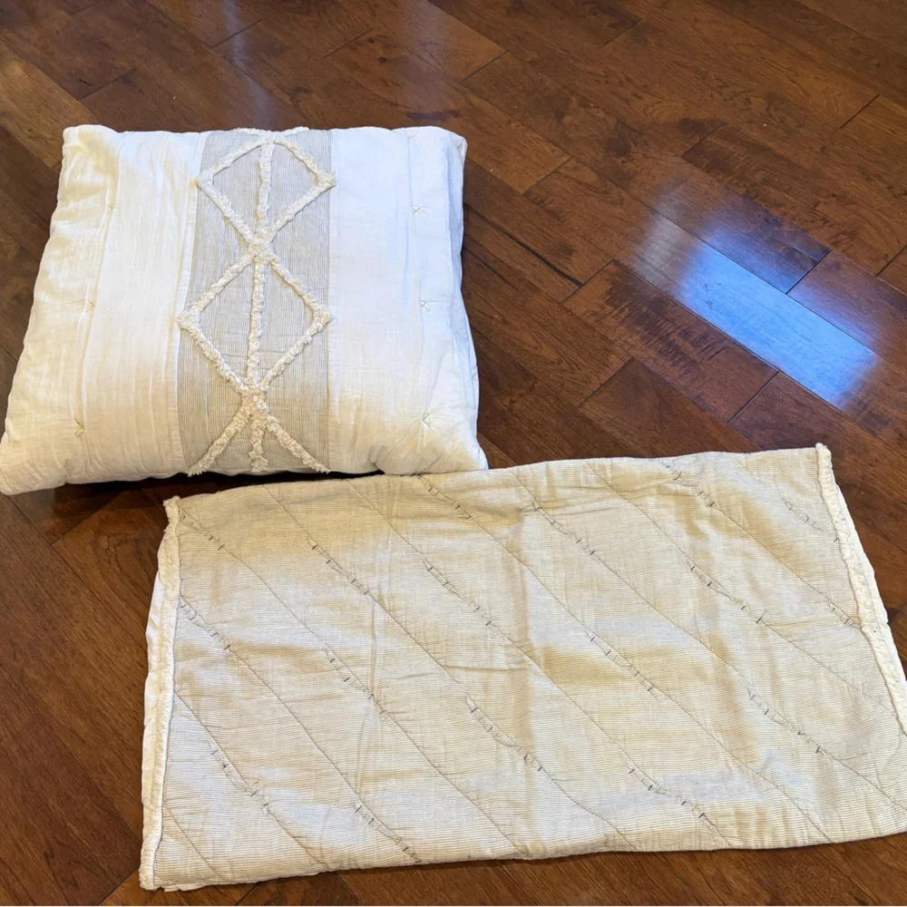 Anthropologie Cream and White Pillow Set - Picture 1 of 4